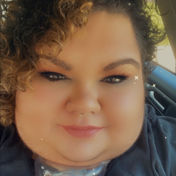 Meet your Posher, Terri - Picture 2 of 4